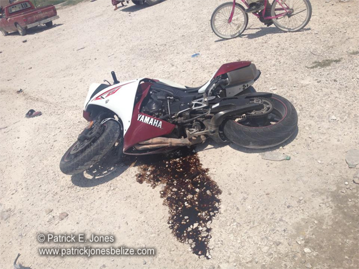 Motorbike involved in accident (Hilberto B. Riverol Jr photo)